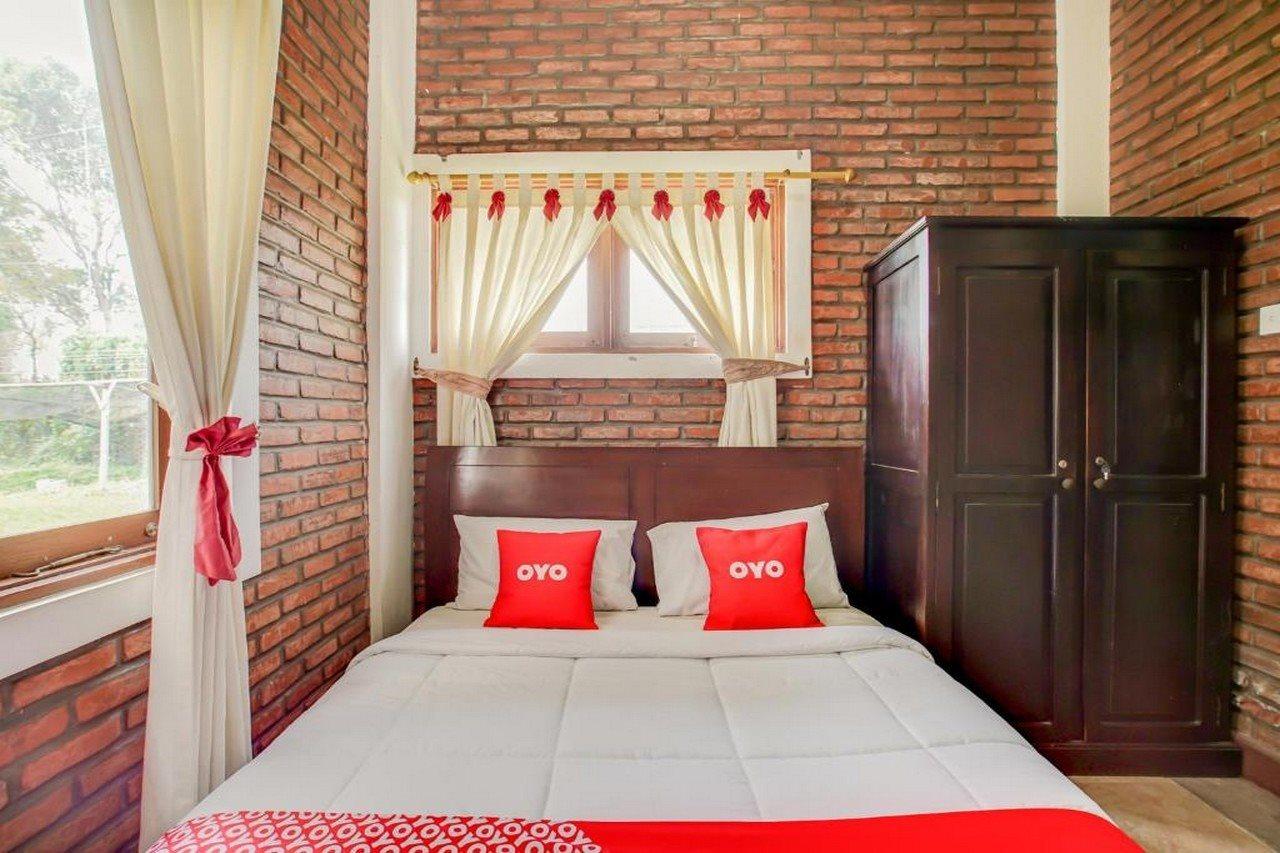 Oyo 3896 Villa Pesona Wisata Puncak Cianjur Kültér fotó